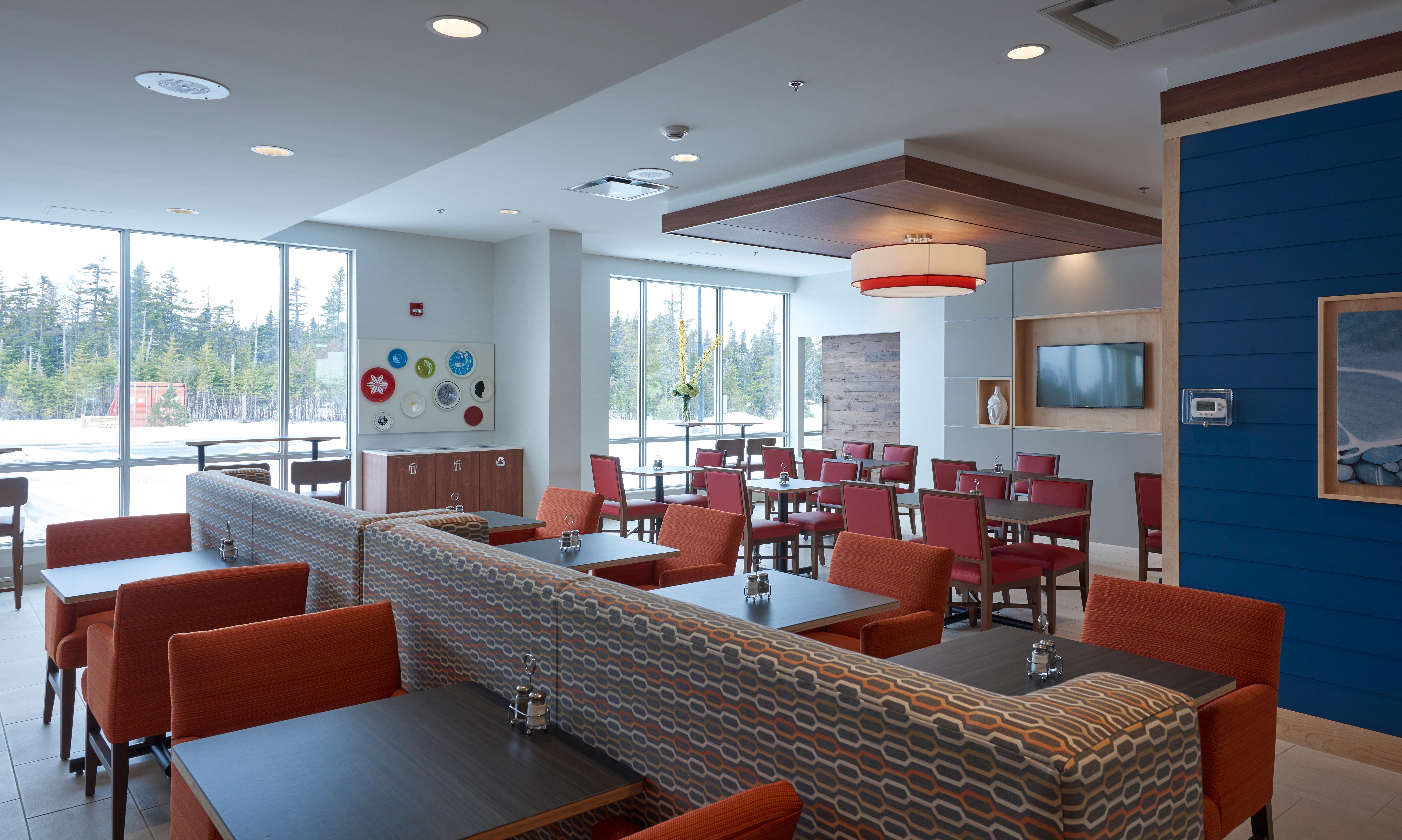 Holiday Inn Express & Suites St. John'S Airport By Ihg Esterno foto