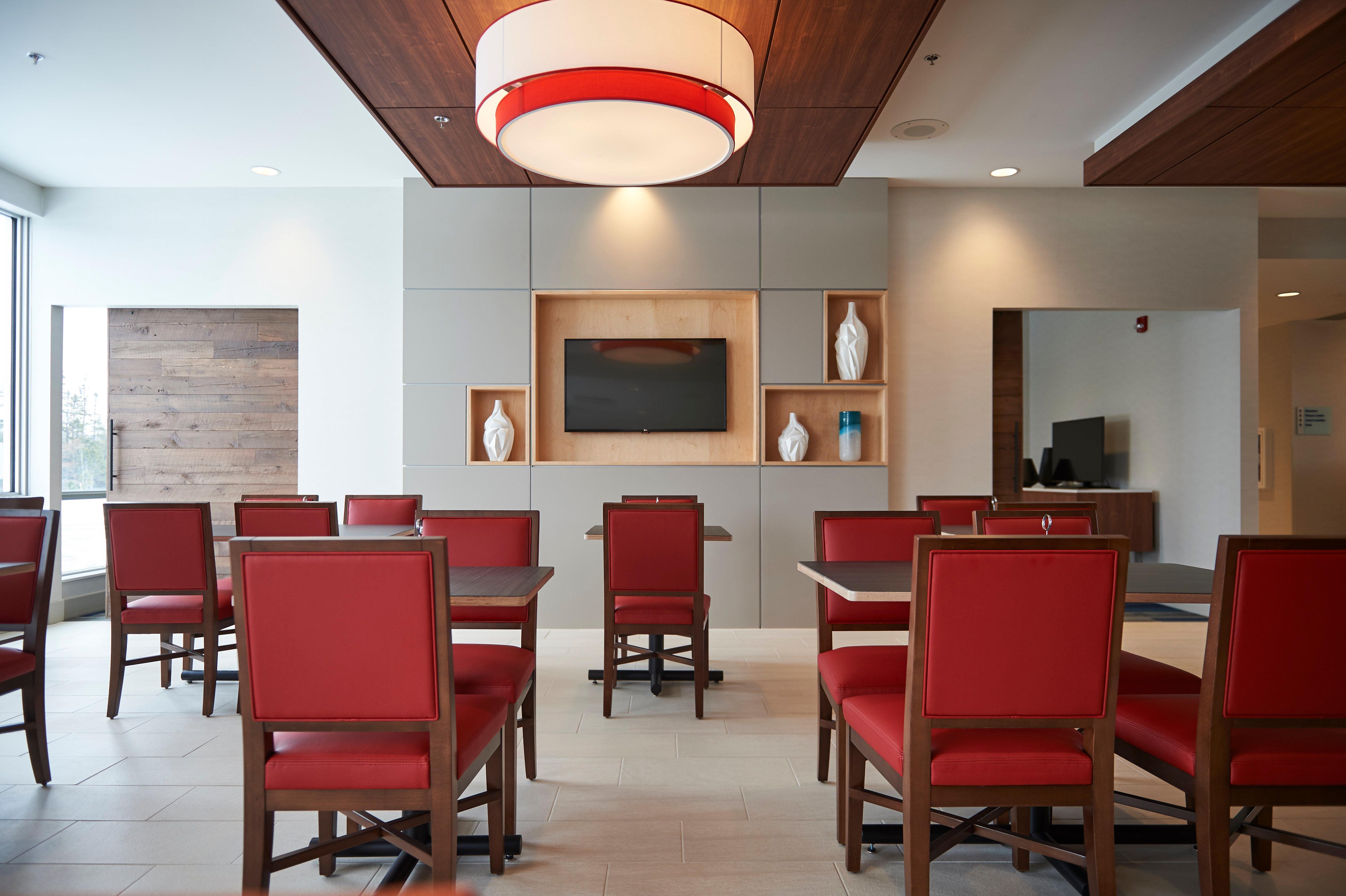 Holiday Inn Express & Suites St. John'S Airport By Ihg Esterno foto