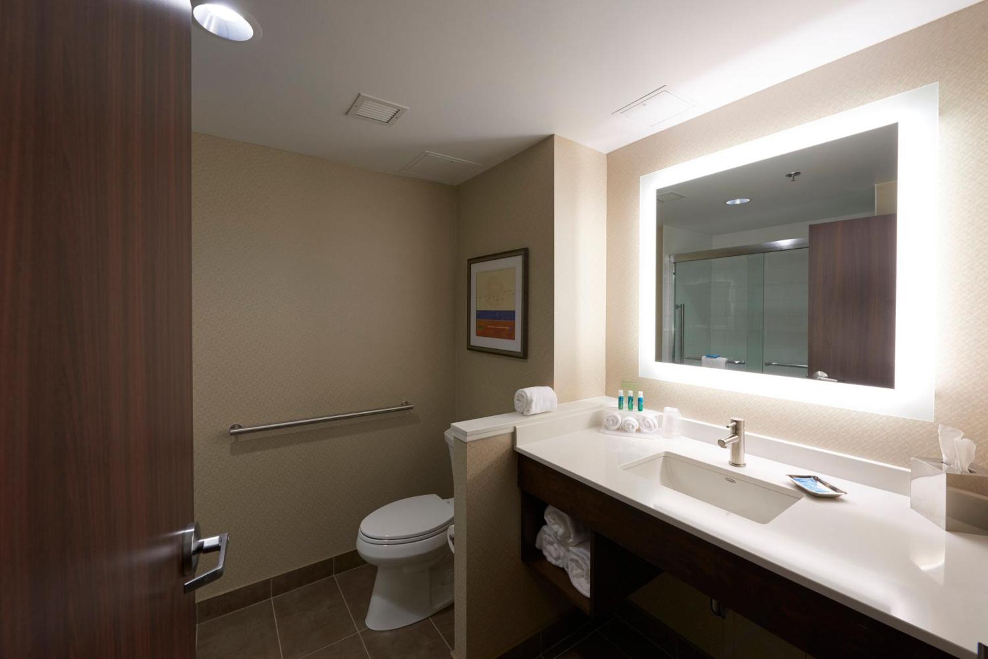 Holiday Inn Express & Suites St. John'S Airport By Ihg Esterno foto