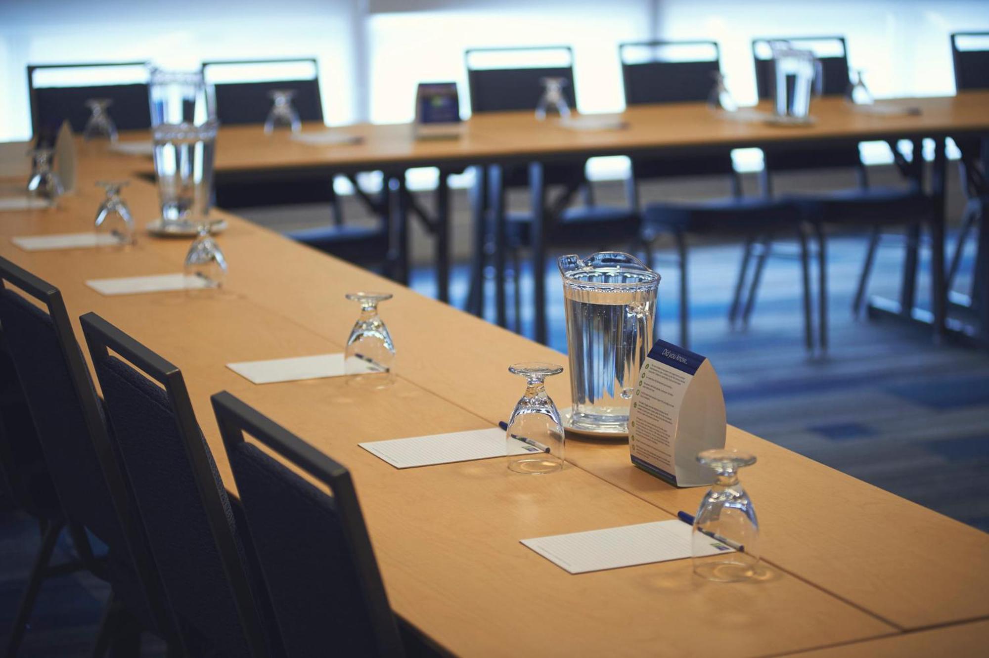 Holiday Inn Express & Suites St. John'S Airport By Ihg Esterno foto