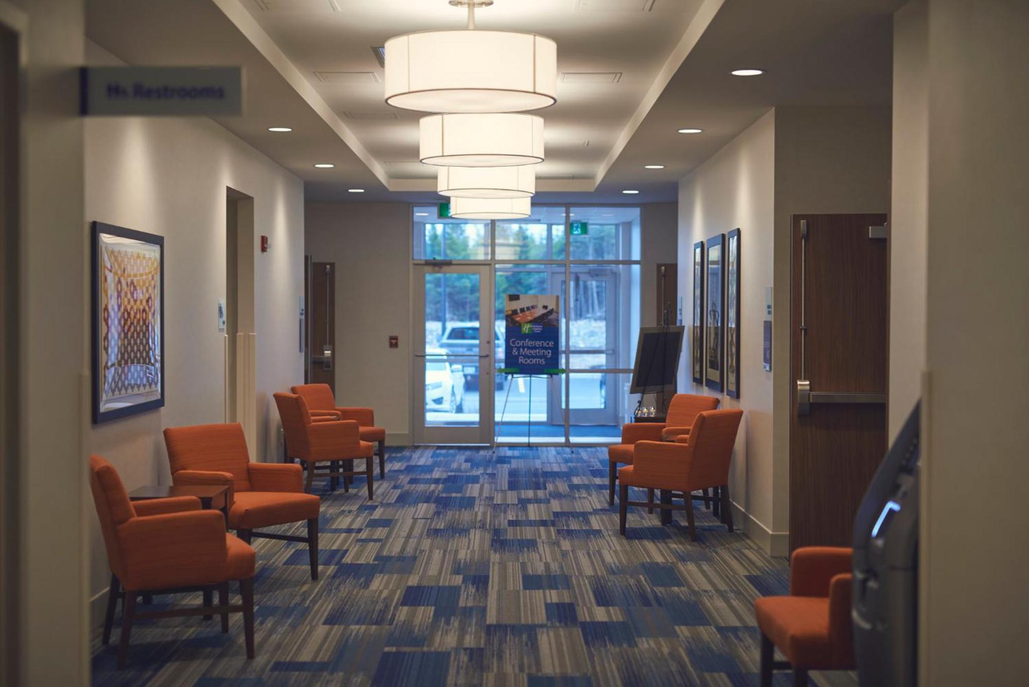 Holiday Inn Express & Suites St. John'S Airport By Ihg Esterno foto