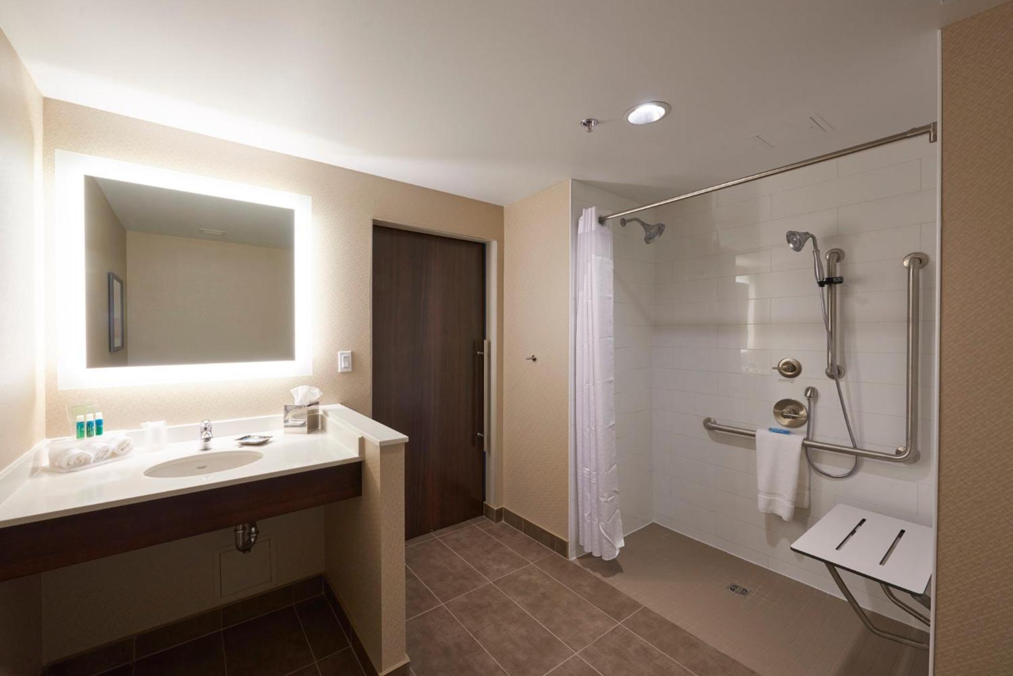 Holiday Inn Express & Suites St. John'S Airport By Ihg Esterno foto